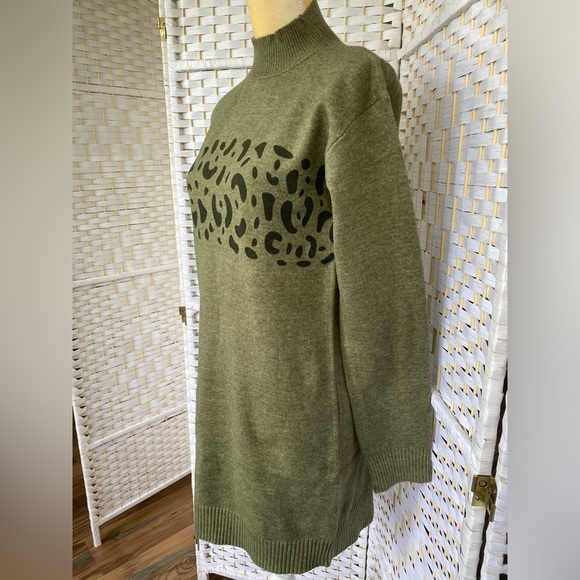 NWT Hem & Thread Green Mock Neck Leopard Print Sweater Dress - Picture 3 of 9